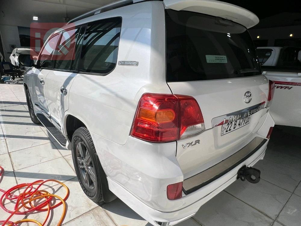 تويوتا لاندكروزر